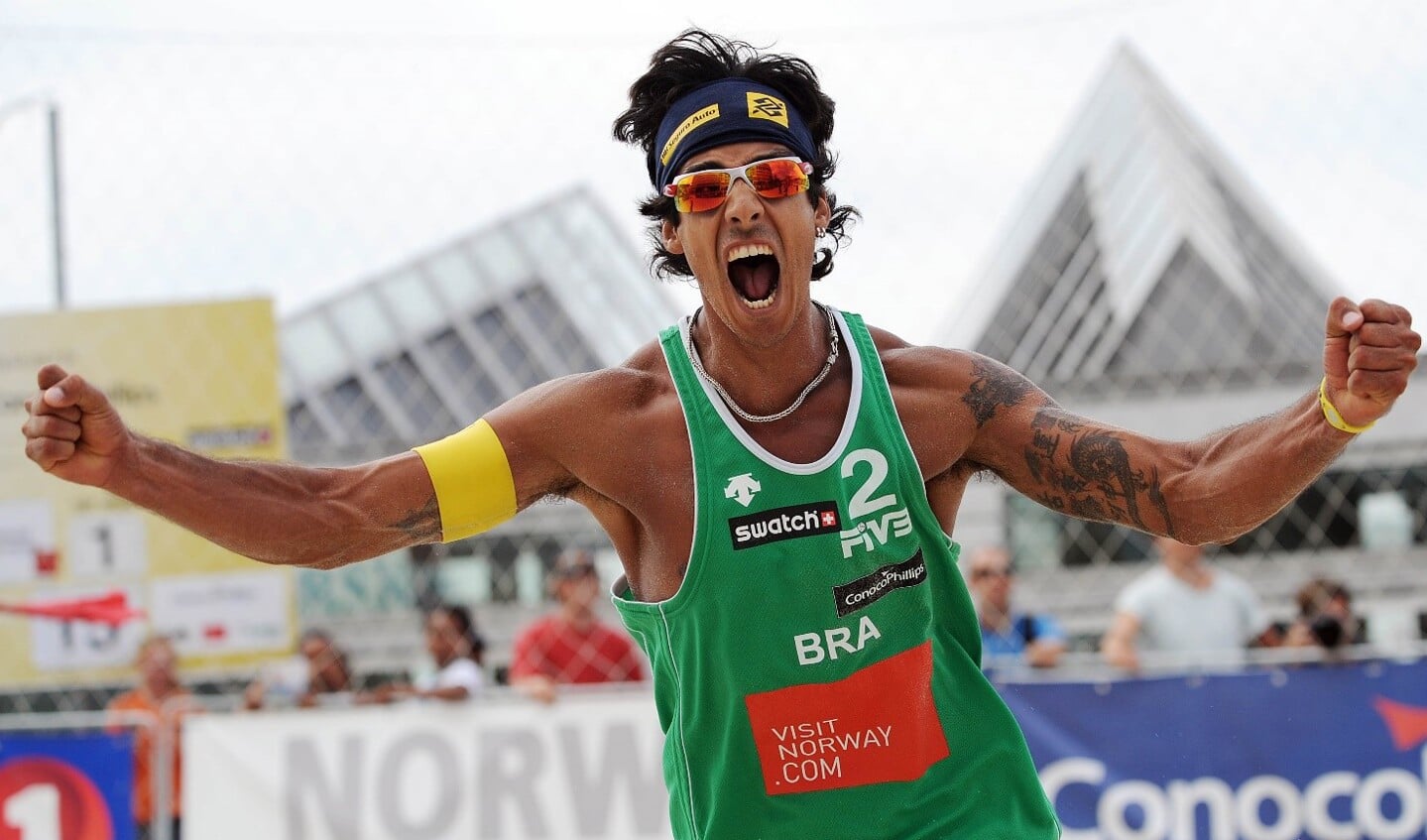 Beachvolleyballer Harley geeft gasttrainingen bij Irene.