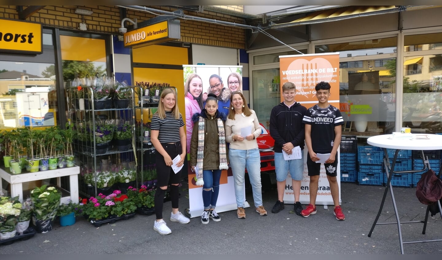 In 2018 kreeg de Voedselbank hulp van leerlingen van het Aeres-college in Maartensdijk.