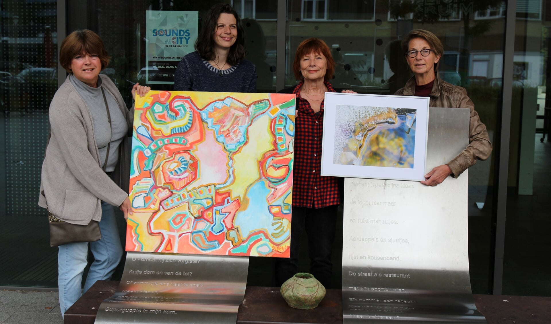 V.l.n.r. voor Het Lichtruim: Susan van Duijkeren-Gerritsen, Emmy de Jong, Cathy Worrell en Annemieke Keijzer. 