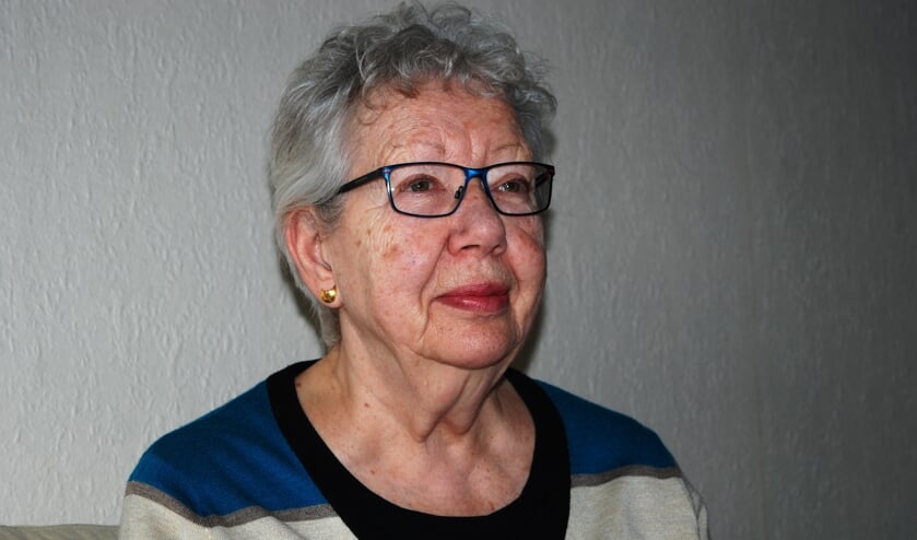Mien Houtzager: 'Ik kan het iedereen aanbevelen die moeite heeft met het zelf boodschappen doen. De vrijwilligers zijn bijzonder aardig en behulpzaam, de uitjes zijn gezellig en je komt eens ergens anders.'