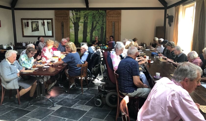 Ruim 40 personen bezoeken de inloopmiddag in Lage Vuursche.