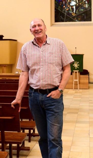 Appie van der Horst is koster en zalenbeheerder in de Opstandingskerk.