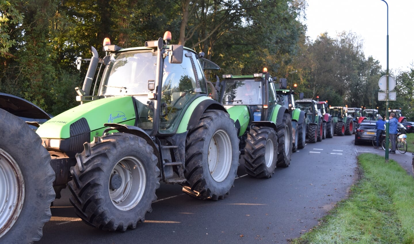 2.500 trekkers staan opgesteld op de Biltse Rading.