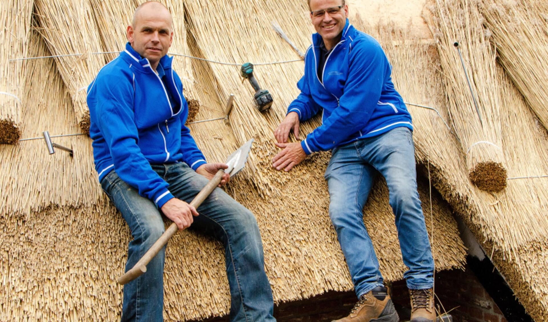 Van Ettekoven Rietdekkers werkt al 9 generaties op het rietendak. (foto Govard-Jan de Jong)