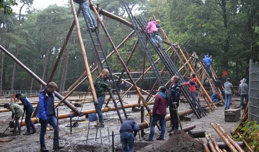 Uiteindelijk wordt de toren 25 meter hoog.