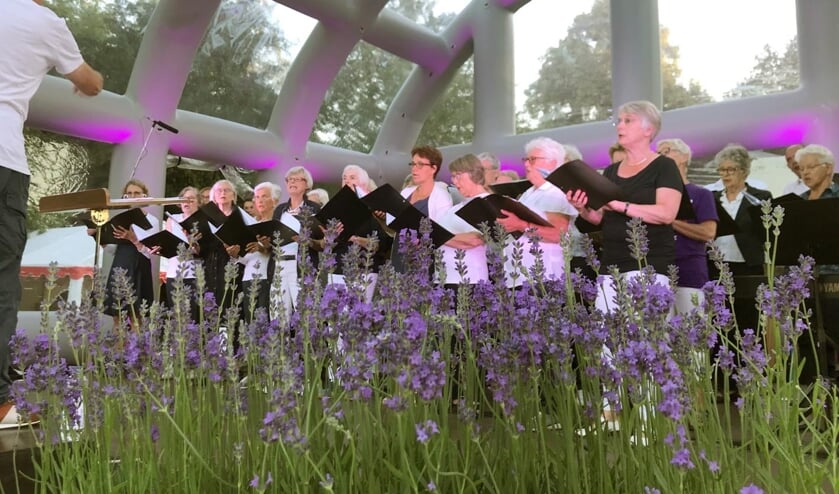 AZM tijdens de SamenLoop voor Hoop-actie bij Jagtlust te Bilthoven.
