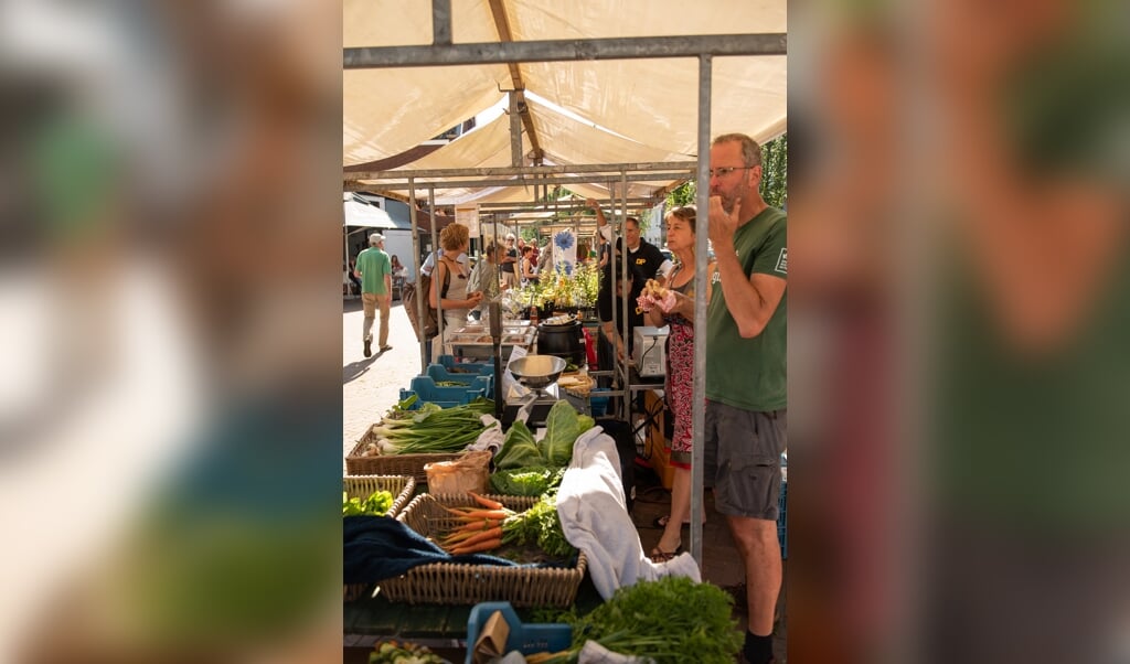Op de Biltse streekmarkt duurzame producten van Biltse bodem.