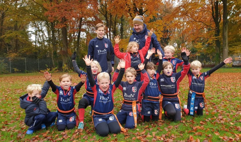 De U8 rugbyers zijn trots op de prestaties bij hun thuiswedstrijd