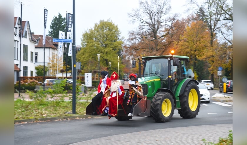 Sint op de tractor