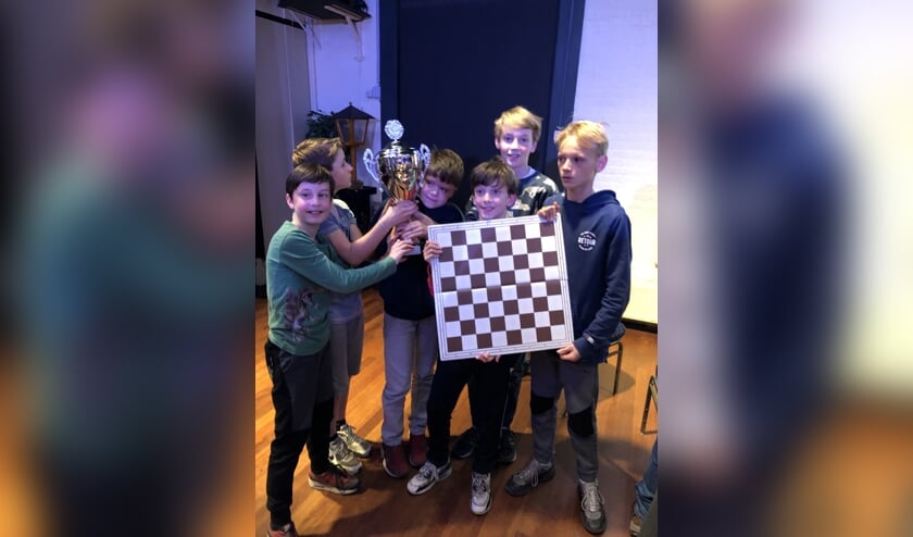 Kampioen schaken Julianaschool.