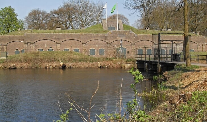 Fort Ruigenhoek en toegangshek
