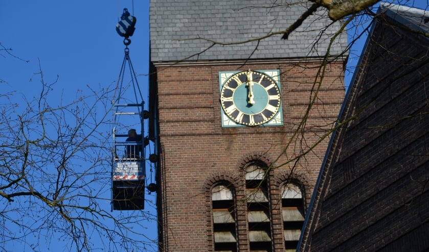 De eerste nieuwe wijzerplaat zit erop.
