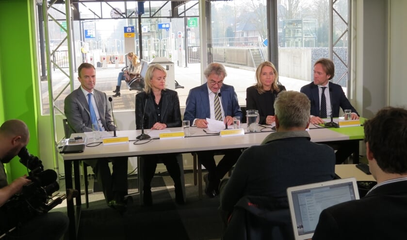 De Raad van Bestuur van NS. V.l.n.r. Bert Groenewegen, Marjan Rintel, Roger van Boxtel en Susi Zijderveld.