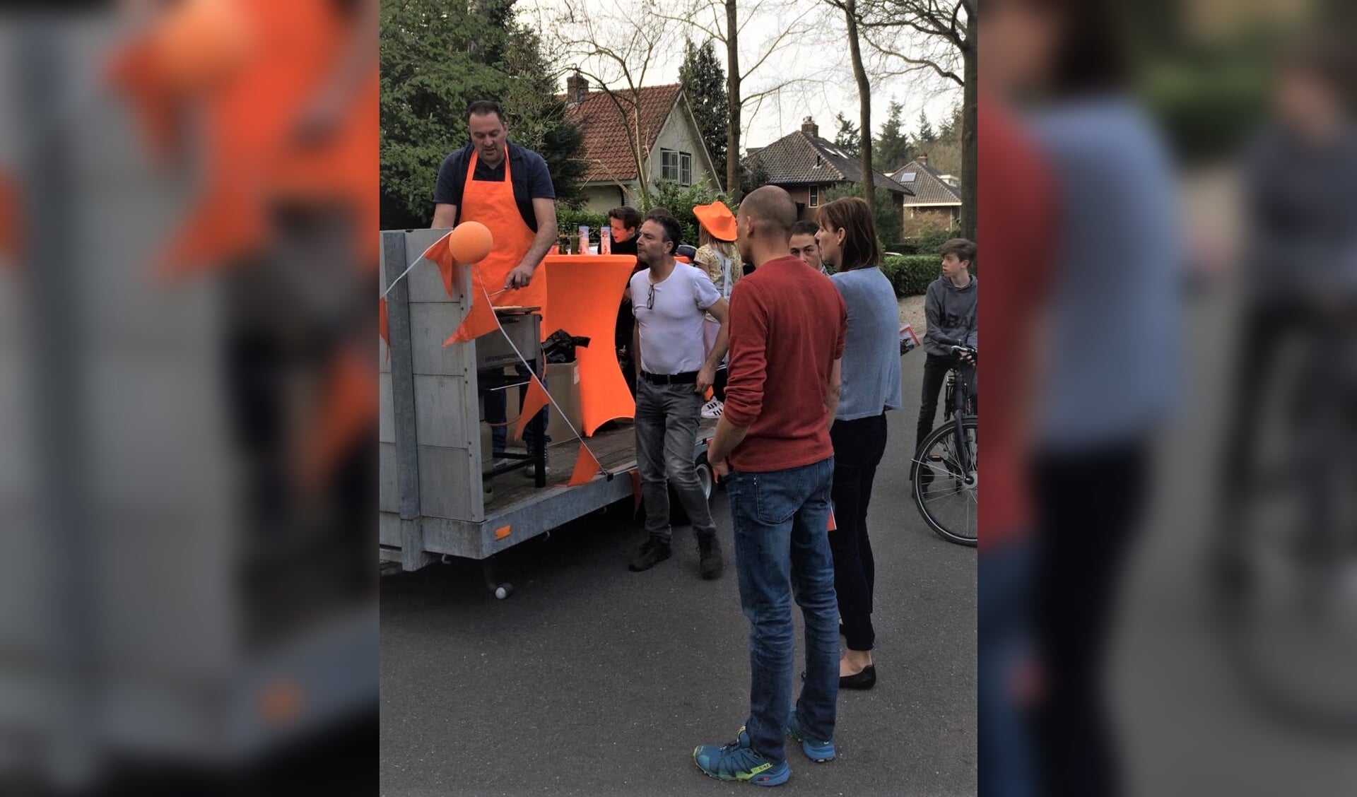 Hollandsche Rading kleurt oranje