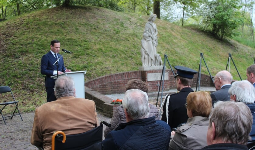 Burgemeester Sjoerd Potters: ‘Koester de vrijheid, die we in dit mooie land hebben’.