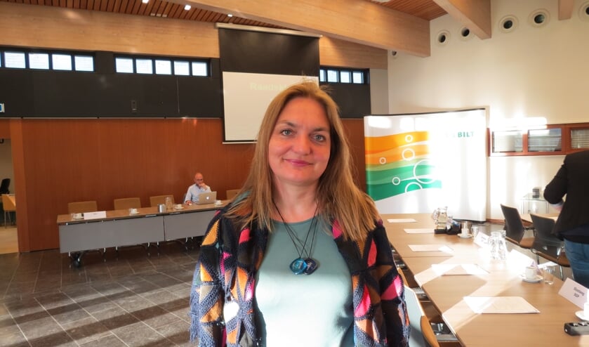 Connie Brouwer stelt vragen over het Montessori kinderdagverblijf en Veilig Thuis/Save.