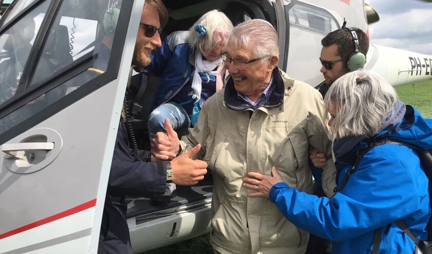 Met een helikoptervlucht gaat voor een aantal mensen een Gouden wens in vervulling.