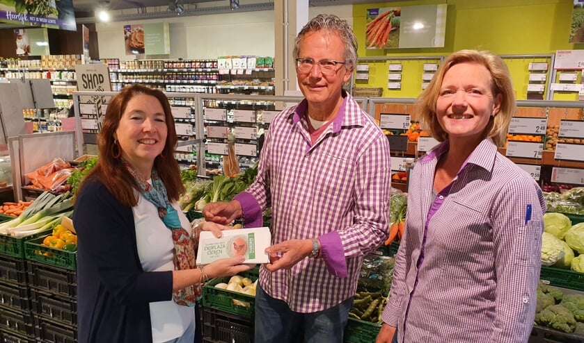 V.l.n.r. Jolanda van Hulst, Jan Peter Oosterloo en Cynthia Weerstra.