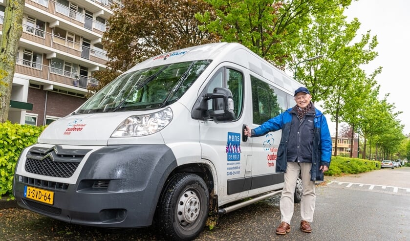 De BoodschappenPlusBus wordt vaak gereden door vrijwilliger Richard.