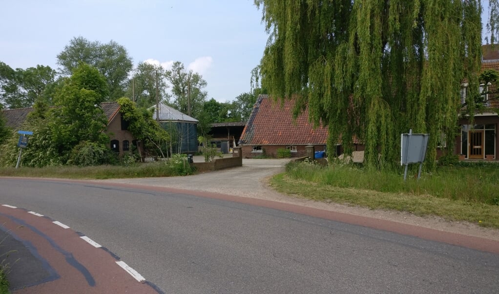 De colleges van B&W van gemeenten De Bilt en Stichtse Vecht hebben op 14 mei 2019 hun voorkeur uitgesproken voor de locatie Kerkdijk 176 te Westbroek als brandweerpost. [foto Henk van de Bunt]