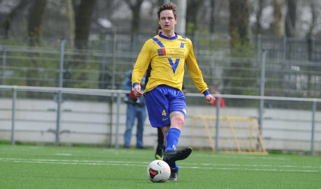 Door een doelpunt van Wessel Schuller werden de laatste drie competitiepunten binnengehaald. (foto Hans Nauta)