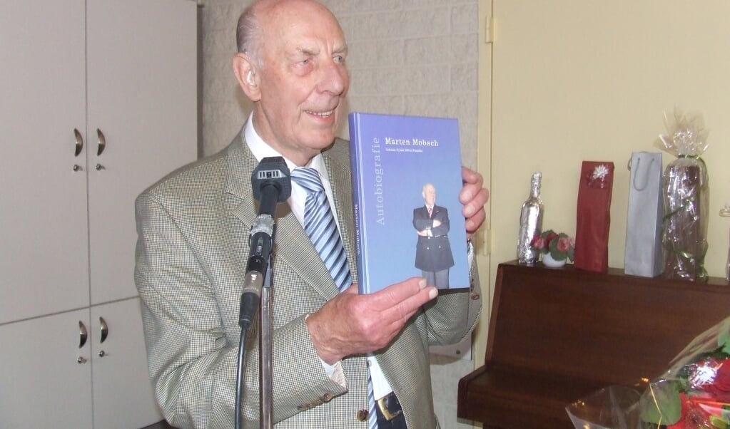 Mobach presenteert zijn boek in 2010. [foto Guus Geebel]