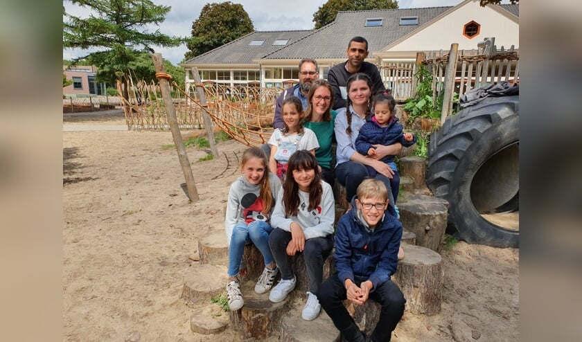 De families konden het direct met elkaar vinden; met boven v.l.n.r. Luc, Eline, Amir en Shohreh.