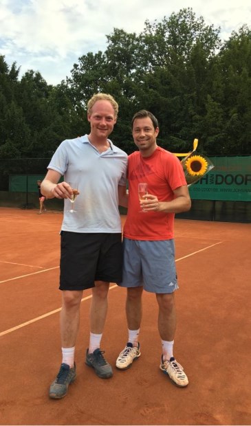 Finalisten enkelspel Jos Eeland en Terence Jacometti.