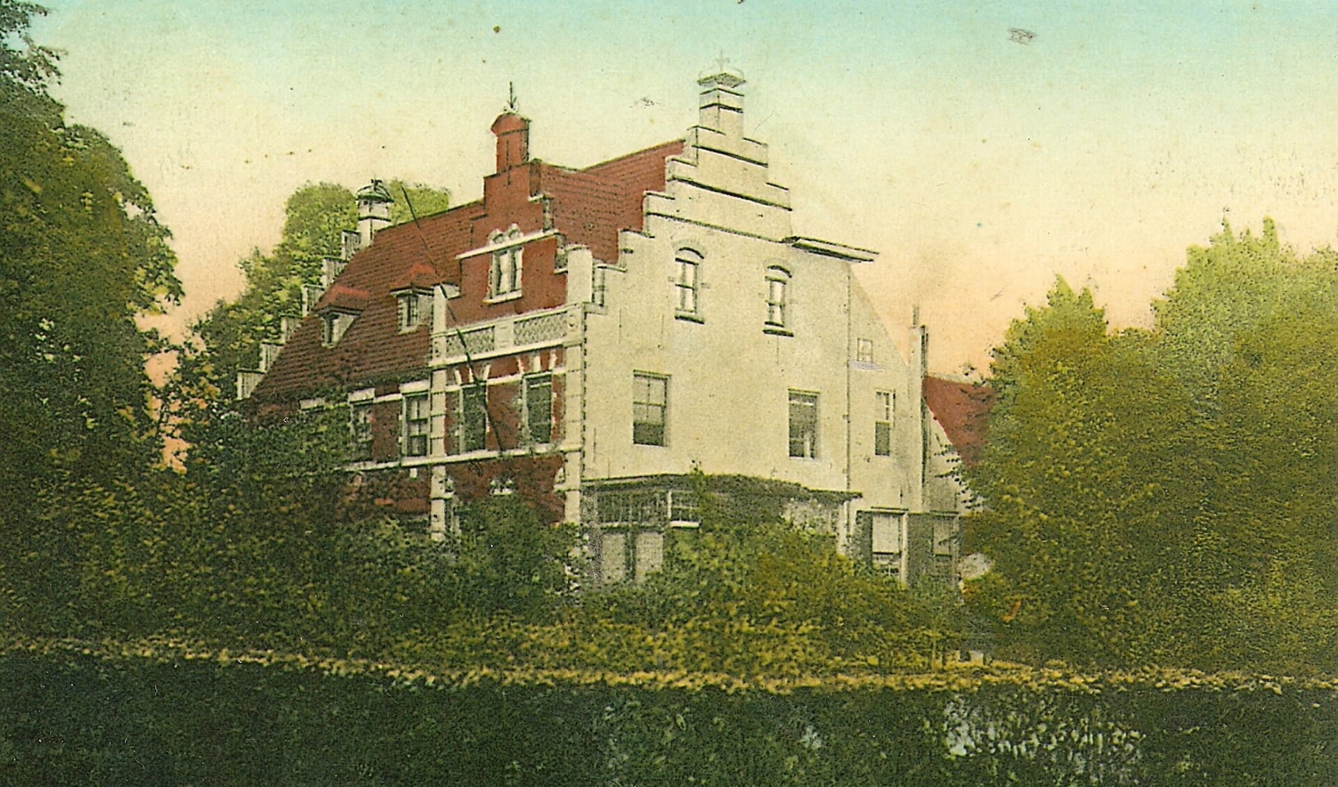 De Tolakker met rechts nog zichtbaar het in 1923 afgebrande achterhuis.