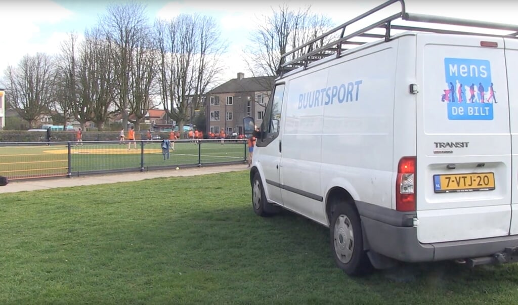 Mens brengt bewegen met de Buurtsportcoaches in beeld.