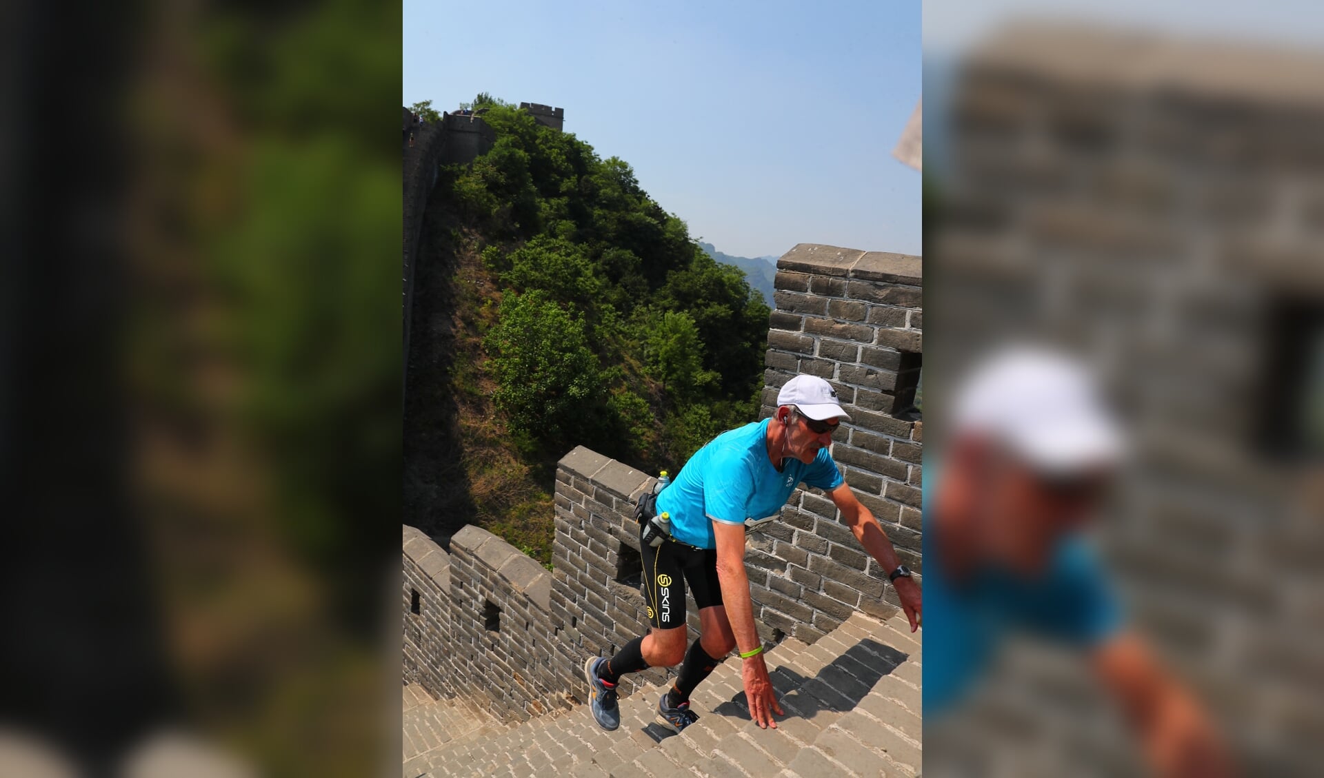 Tijdens de Great Wall Marathon 2017 in China had Rob Plijnaar handen en voeten nodig om 3 kilometer aan trappen te bedwingen van de Chinese Muur die in het parcours was opgenomen. 