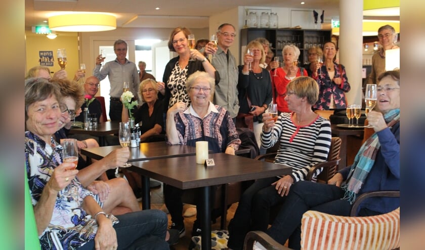 Taalpunten De Bilt proost op een nieuw cursusjaar.