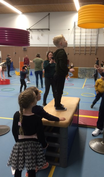 Voor de korf in de rij. (foto Henny de Rooy)