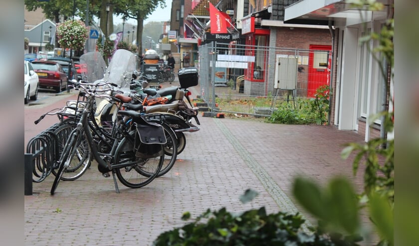 Er wordt deze week gewerkt op de Hessenweg om meer ruimte voor voetgangers te creëren.