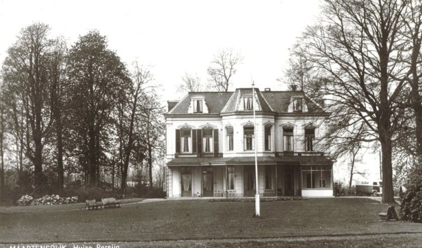 Een foto van huize Persijn uit 1976 uit de digitale verzameling van Rienk Miedema.