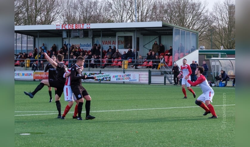 FC De Bilt zit in de knel.