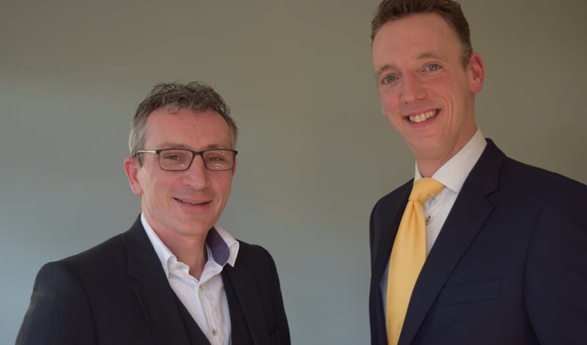 Per 1 januari nam Huiting Uitvaartverzorging het bedrijf Adcura over: links Daniel van Utrecht en rechts Redolf Huiting.