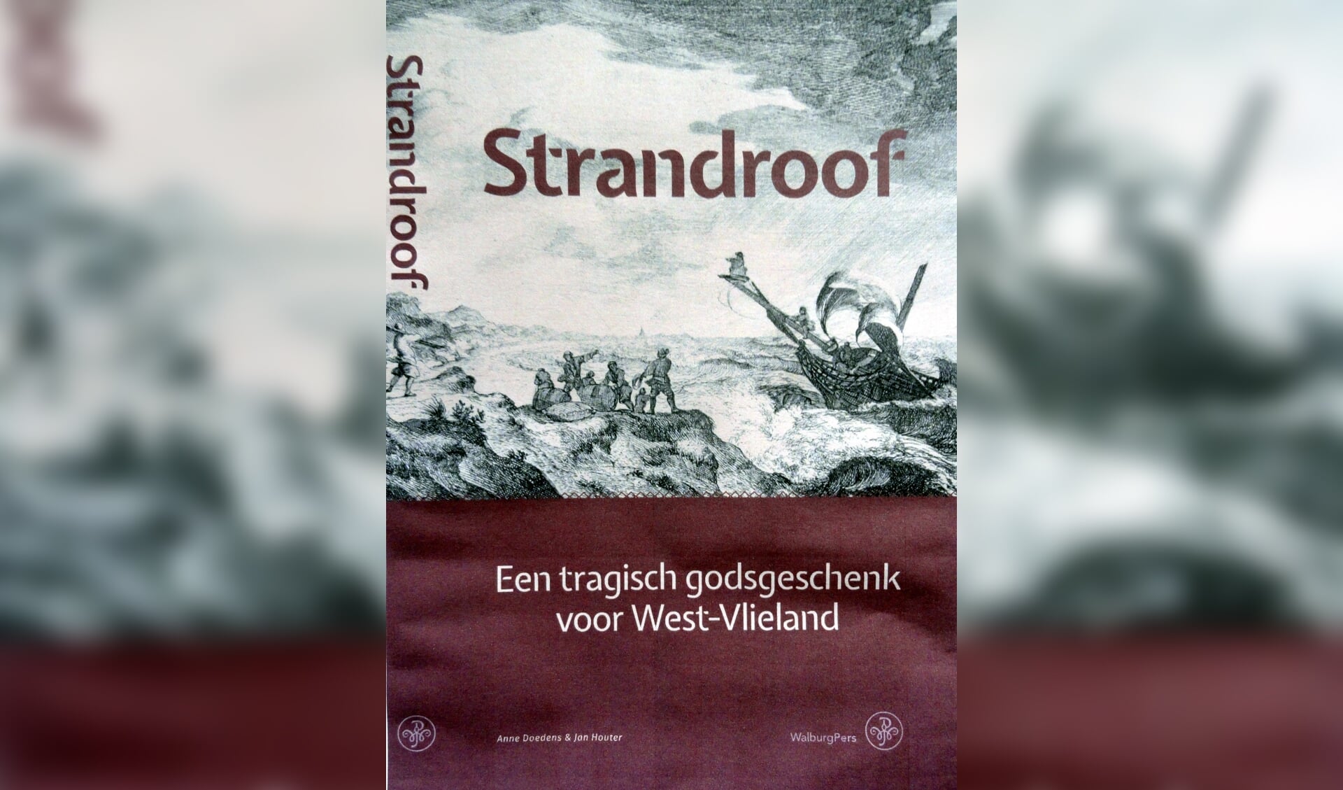 Strandroof is nog niet verschenen en is beschikbaar vanaf 16 juni.