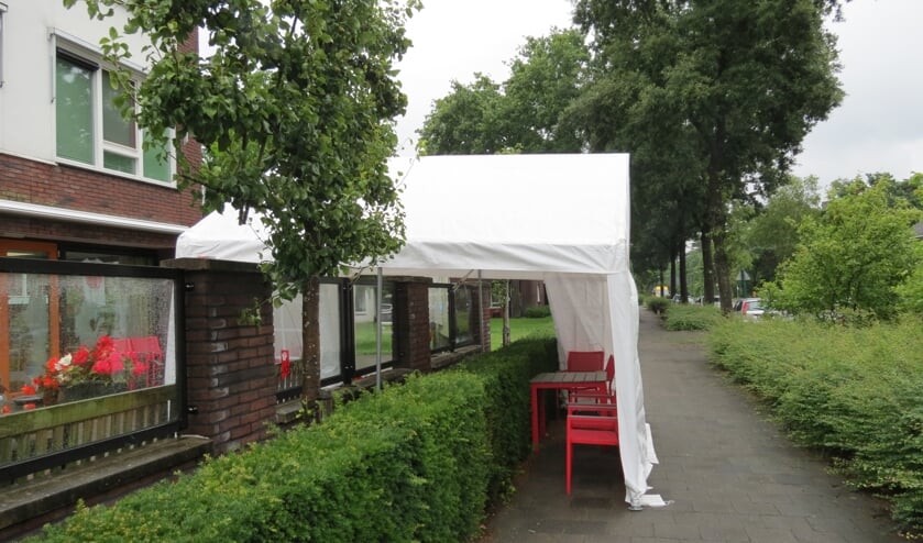 Een van de coronamaatregelen bij woonzorgcentrum De Koperwiek.