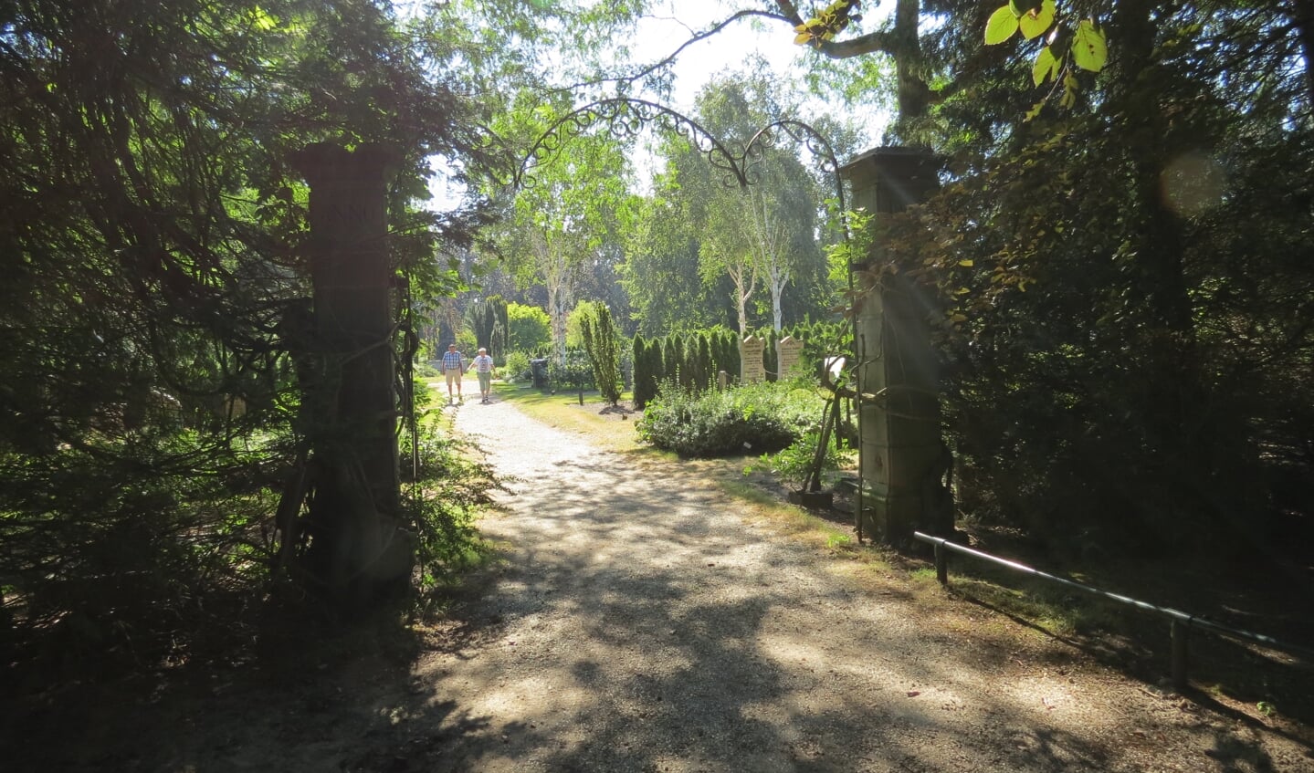 De oorspronkelijke toegang tot de begraafplaats.