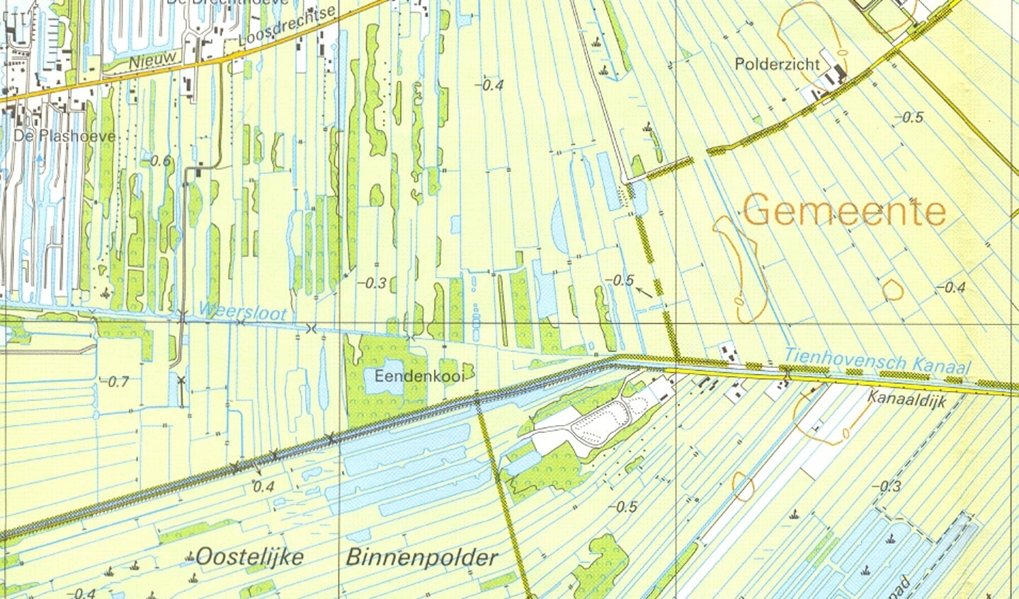 Fragment uit een topografische kaart, waarop de eendenkooi staat aangegeven. 