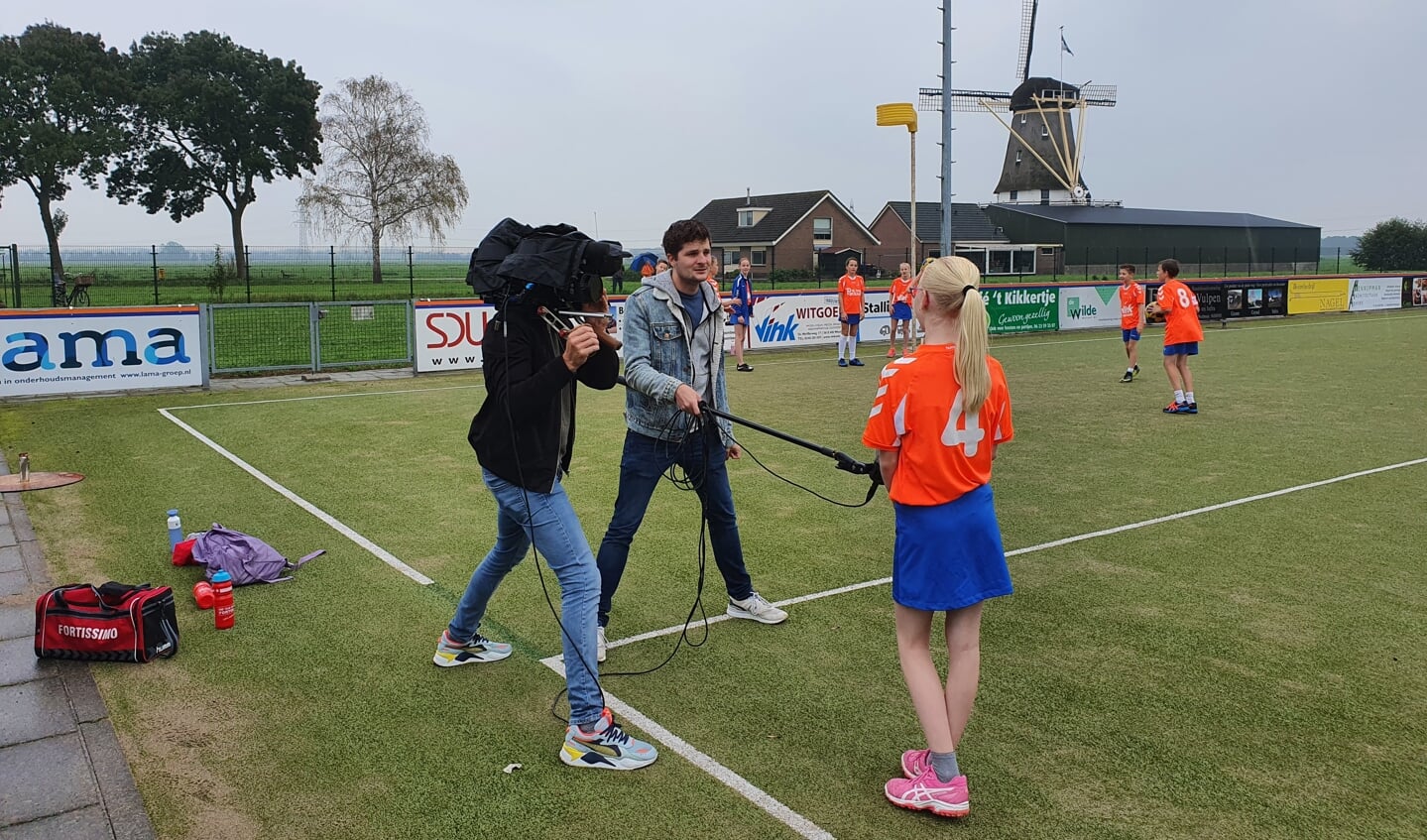 Het jeugdjournaal bij Korfbalvereniging DOS in Westbroek. (oktober 2020)