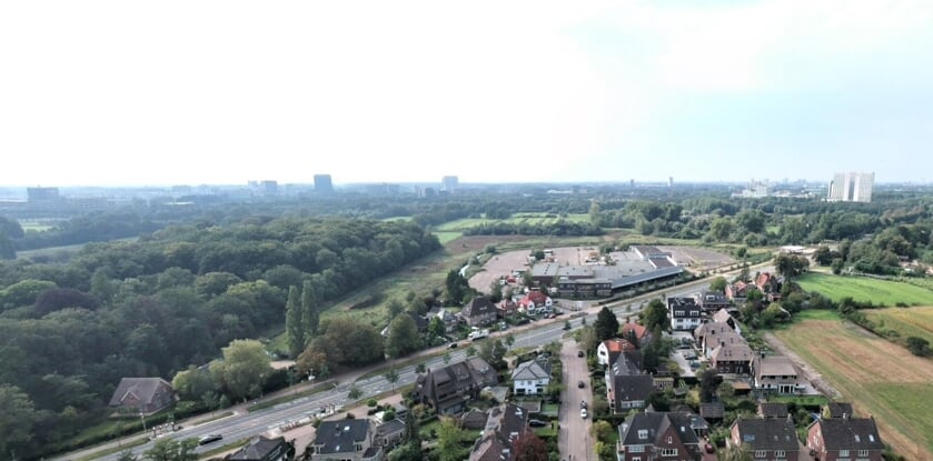 <p><em>Daar, aan de zuidzijde van de Utrechtseweg, moet het dus allemaal gebeuren (foto Nienke van Weele)</em></p>
