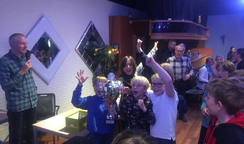 Montessori 1 overtuigend winnaar van het schoolschaaktoernooi.  