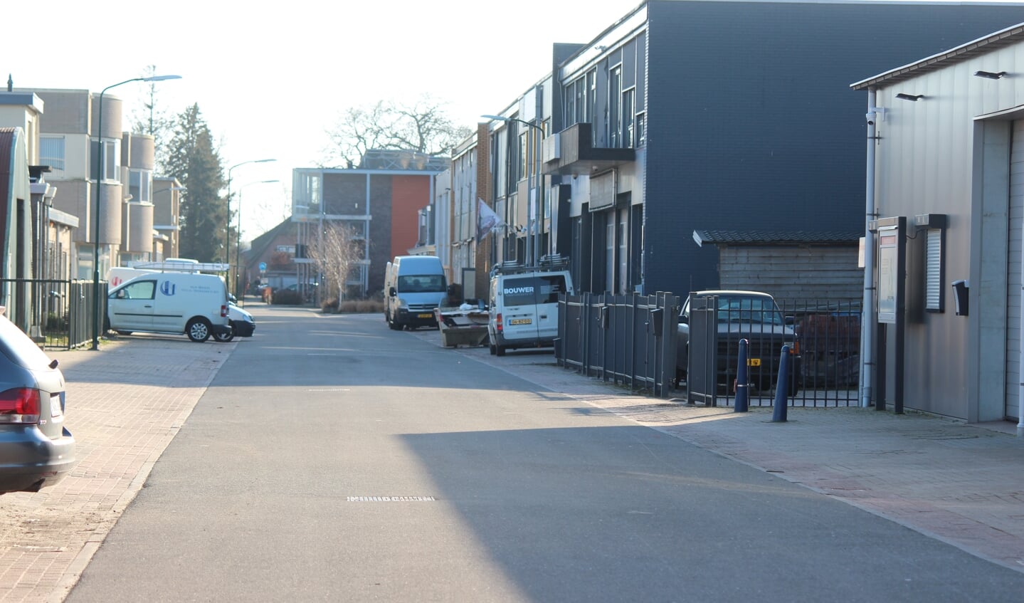 Op het industrieterrein aan de Industrieweg is mogelijk ruimte voor 40 woningen, die kunnen  aansluiten op de bestaande bebouwing.