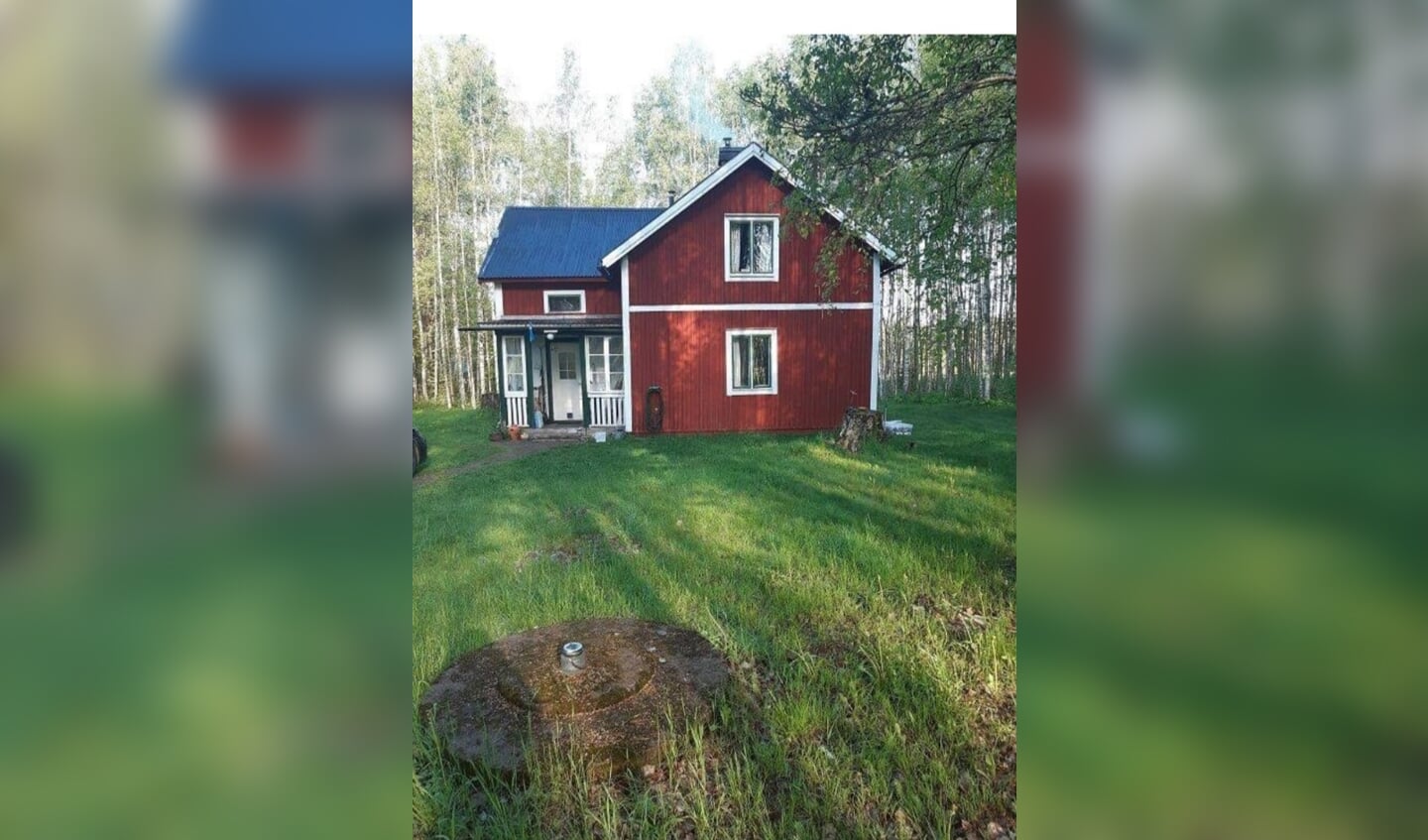 Het huis met bos, dat Freek en Marcella de Graaf in Zweden hebben gekocht en waar zij vanaf 23 april hun intrek gaan nemen.