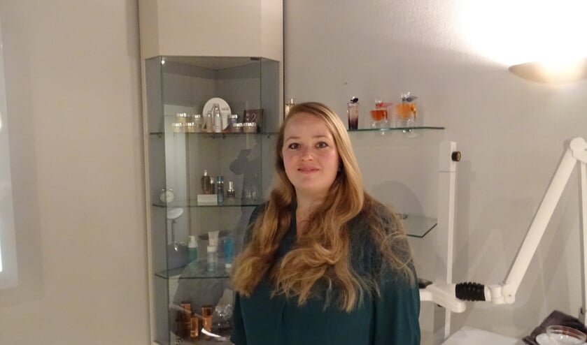 Schoonheidsspecialiste Esmee Schipper versterkt het team van Van Rossum.