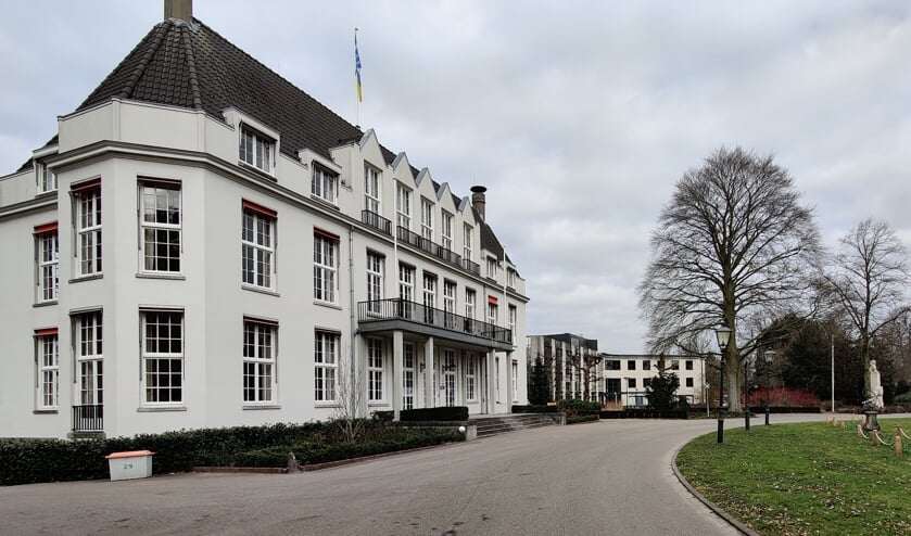 <p><em>Op Gemeentehuis Jagtlust aan de Soestdijkseweg Zuid 173 te Bilthoven kunnen op 10, 11, 12, 15 en 16 maart van 9.00 tot 17.00 uur briefstemmen afgeven worden, op woensdag 17 maart kan er de gehele dag gestemd worden.</em></p>