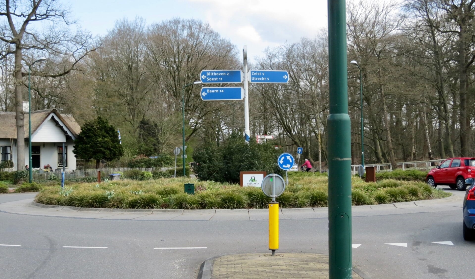 De rotonde Soestdijkseweg – Groenekanseweg.