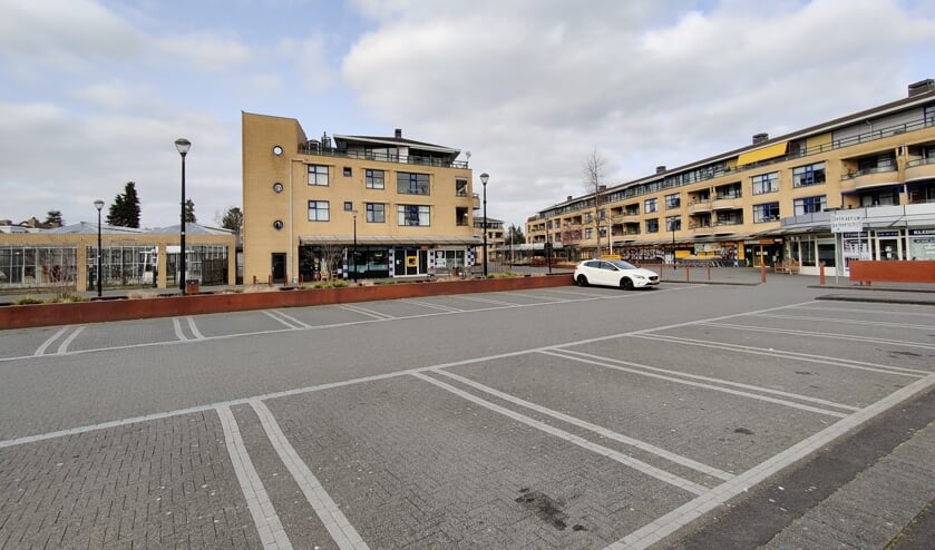 <p><em>Hoe kunnen centrumgebieden levendig worden gehouden, rekening houdend met de veranderde functie ervan, waarbij sfeer, beleving en andere niet-winkel-functies steeds belangrijker worden?</em></p>